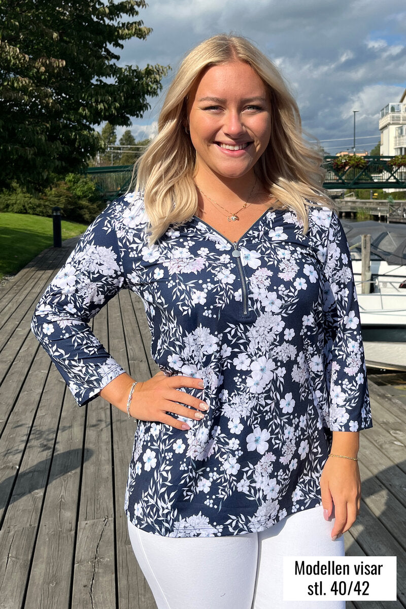 Veronica Topp Dam Flow Dark Navy Way of Sweden