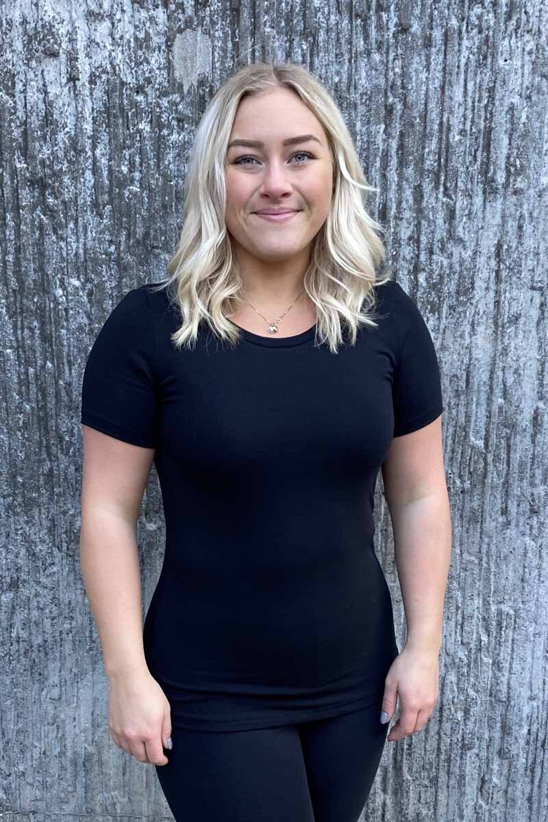 Emma Kortärmad T-Shirt Dam Svart - Way of Sweden