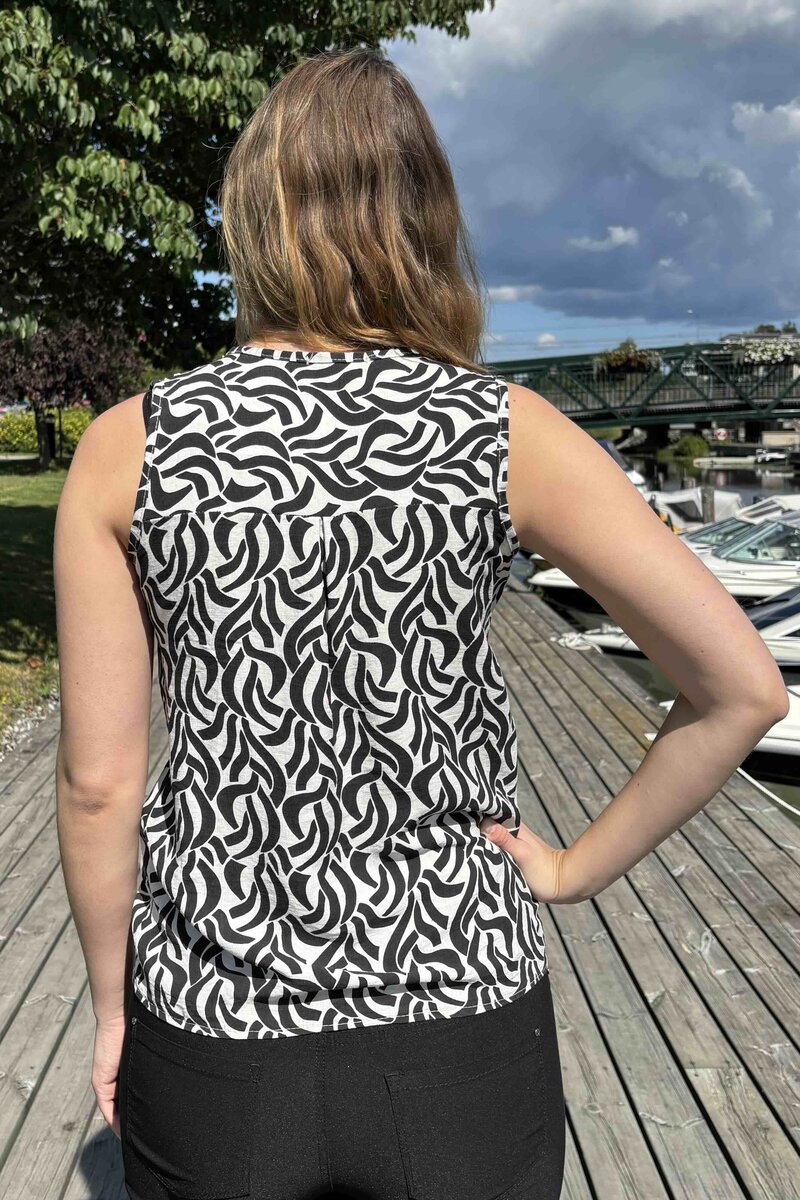 Sara Mönstrad Kortärmad Topp Dam Svart Black | Smilebutiken - Zabaione